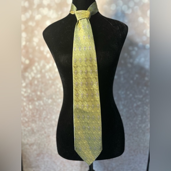 Classic Off Island by Tommy Bahama Tie - Picture 4 of 5